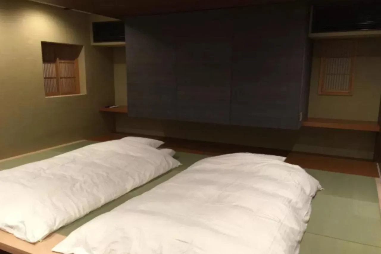 Hananobou Kinkakuji-Michi Quioto